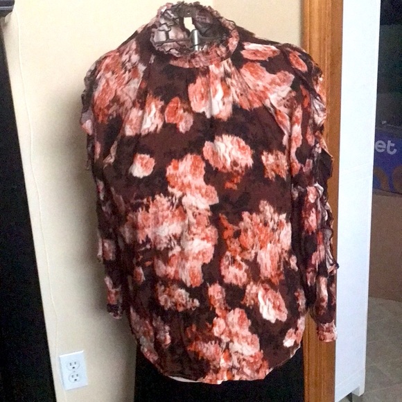 Rust Floral Ruffle Cutout Sleeve - Picture 2 of 3